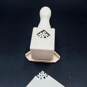 Martha Stewart Cherry Blossom Flower Corner Paper Punch Stamp Scrapbooking